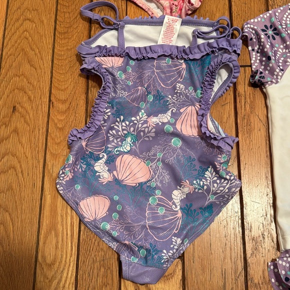 Girls’s swimsuit lot size 5-6 - Picture 6 of 6
